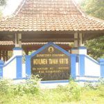 Monumen Tanah Kritis