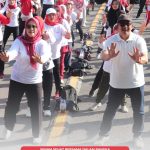 Senam Bersama Meriahkan Hari Olahraga Nasional di Karanganyar